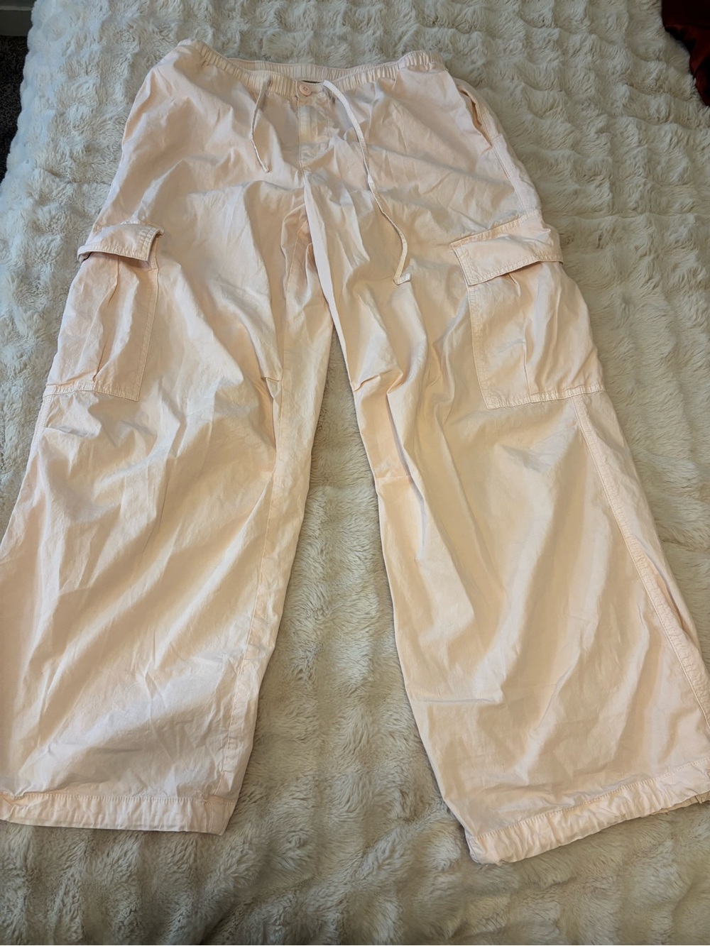 American Eagle Outfitters Pale Pink Cargo Pants.